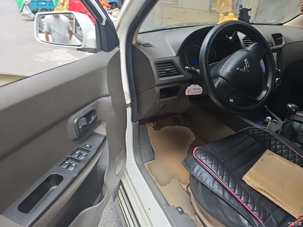 Wuling Hongguang, 2015 13