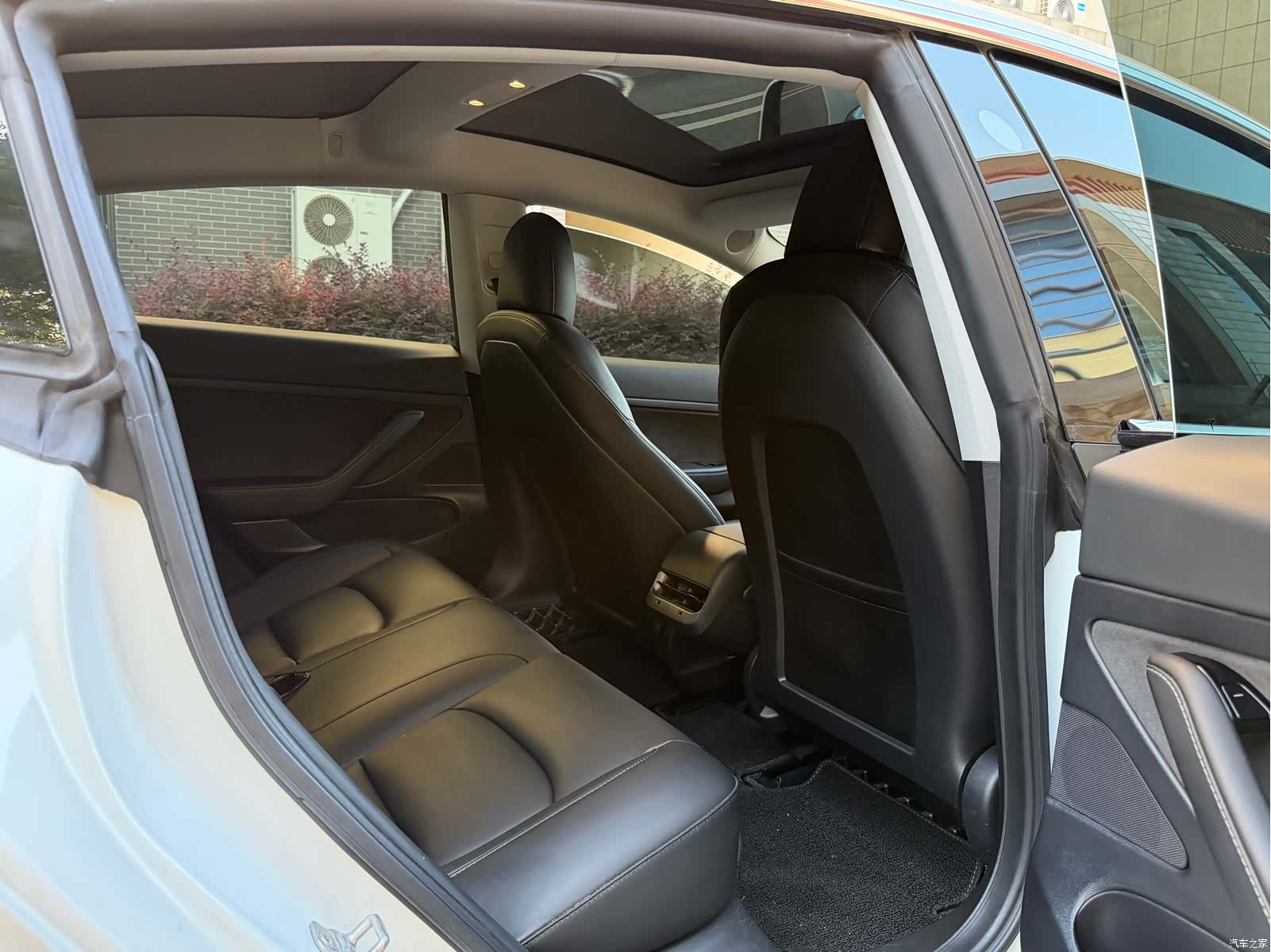 Tesla Model 3, 2020 7