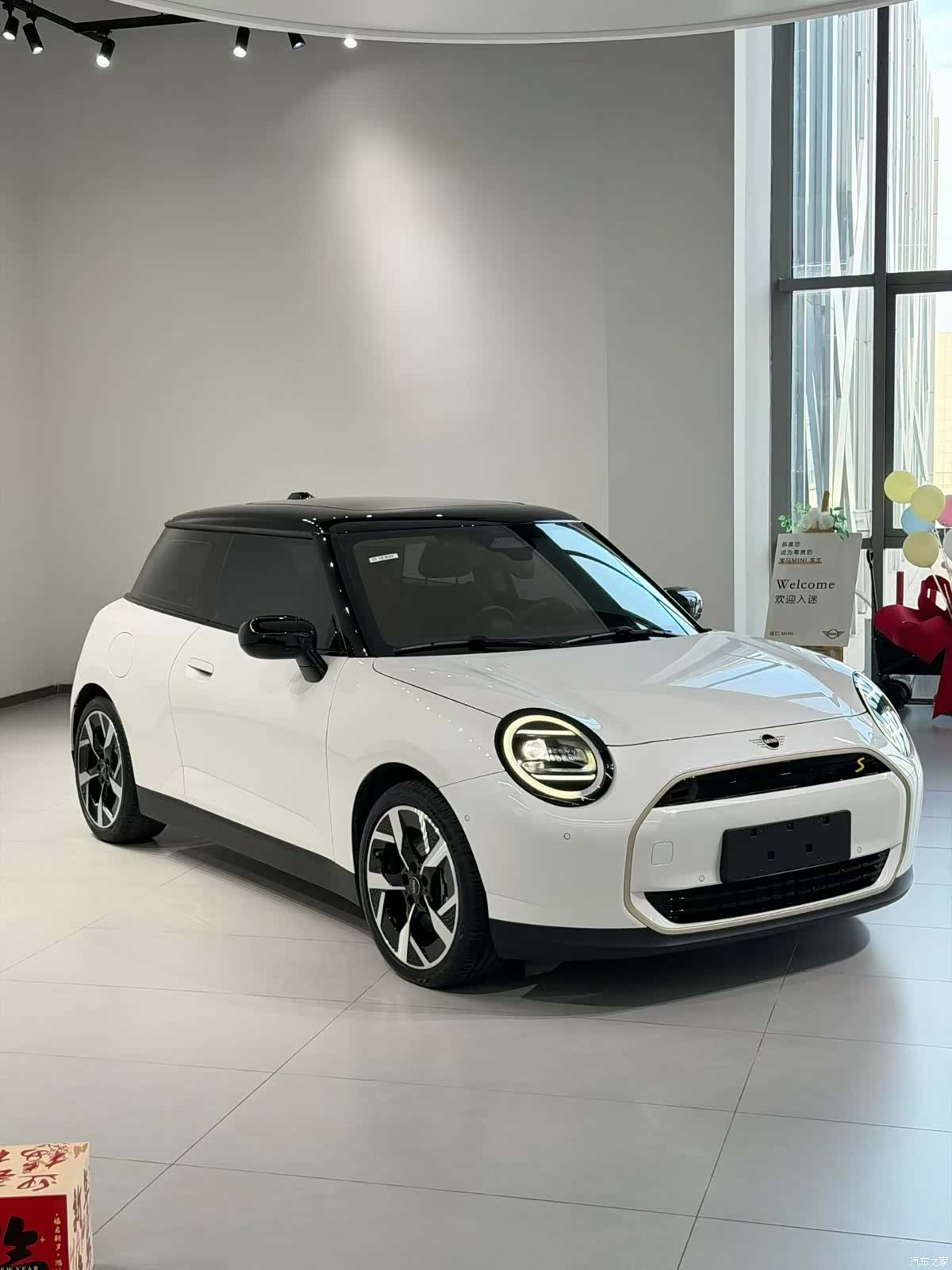 Mini Cooper, 2024 3