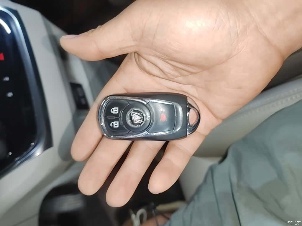 Buick GL8, 2022 9