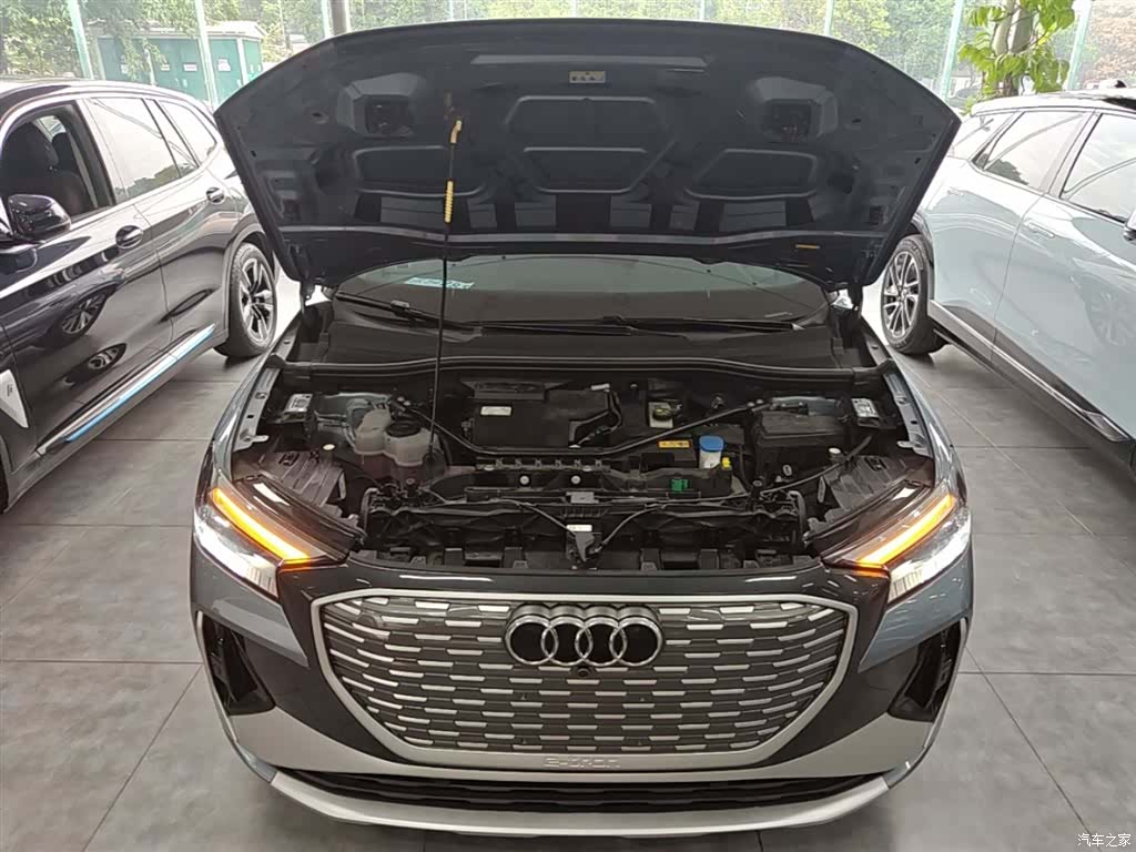 Audi Q4 e-tron, 2022 19