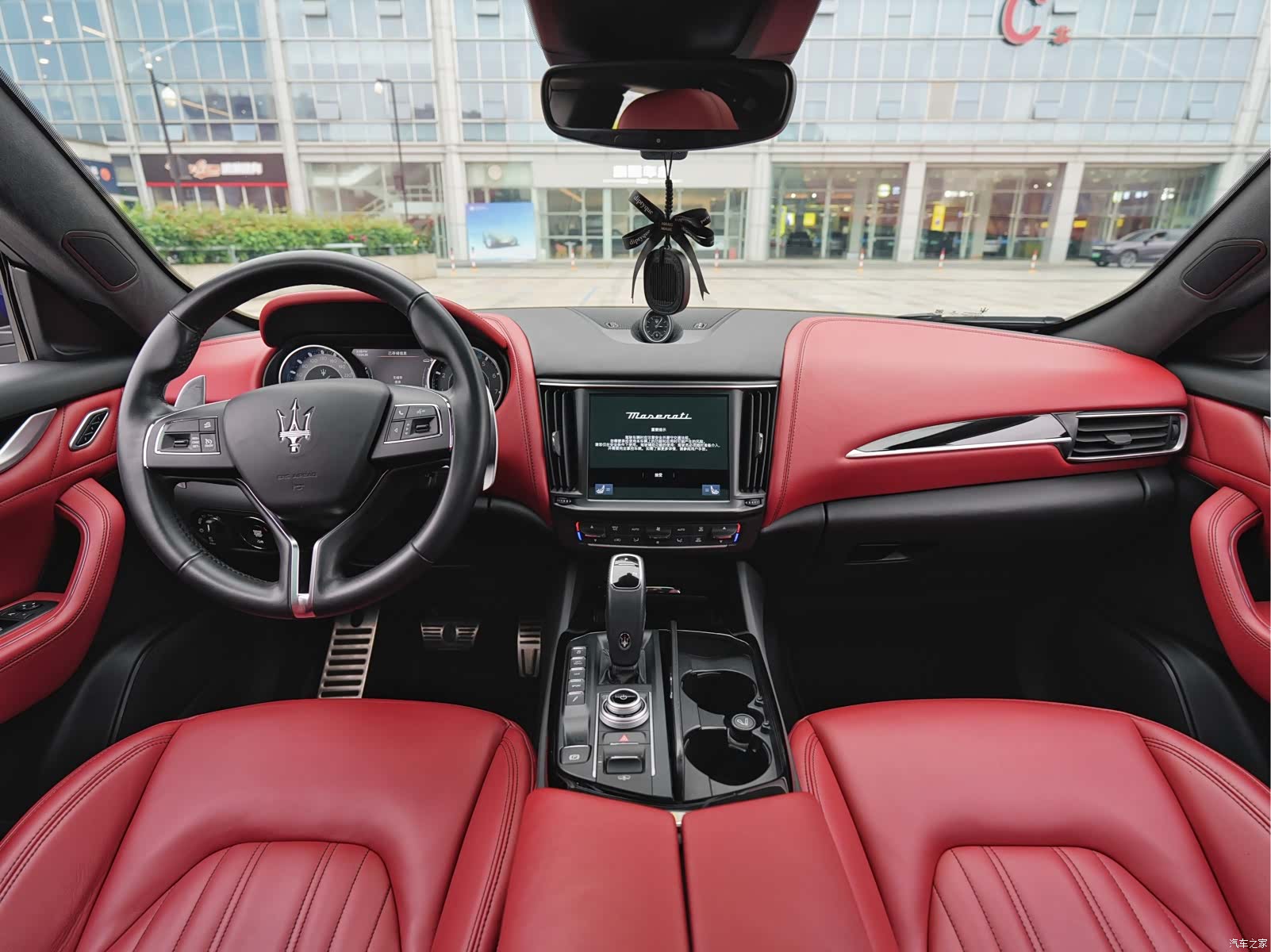 Maserati Levante, 2021 9