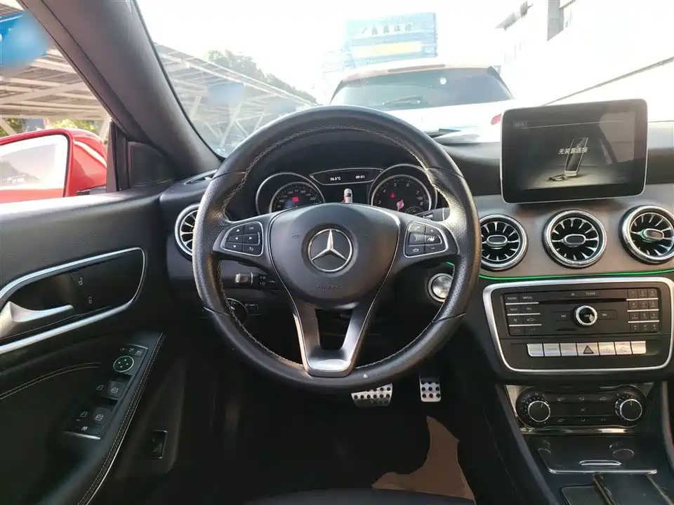 Mercedes-Benz CLA