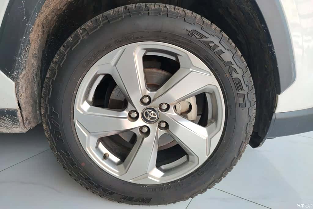 Toyota RAV4, 2021 6