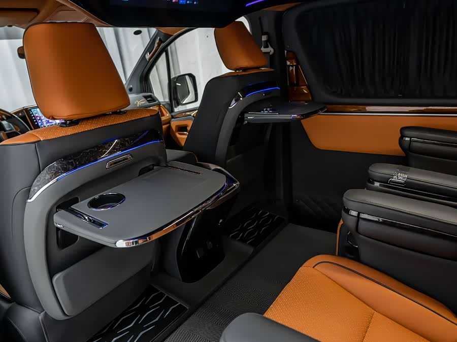 Toyota HIACE 2024, фото 13