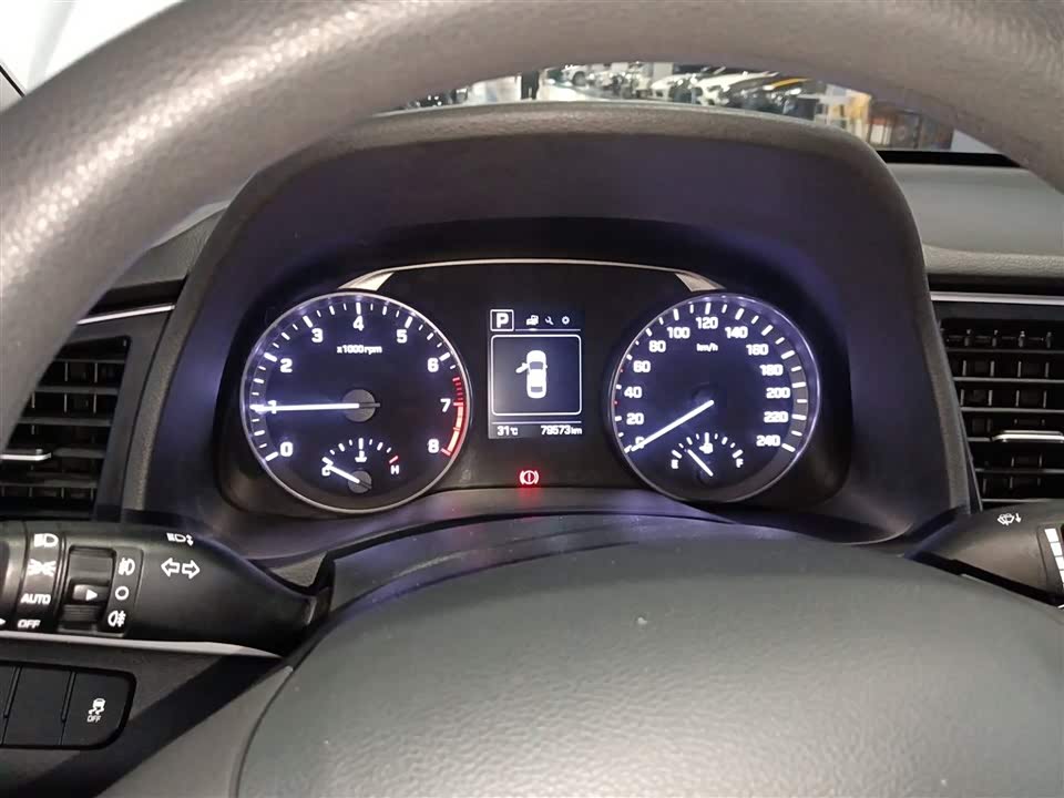 Hyundai Lead Hyundai Lead