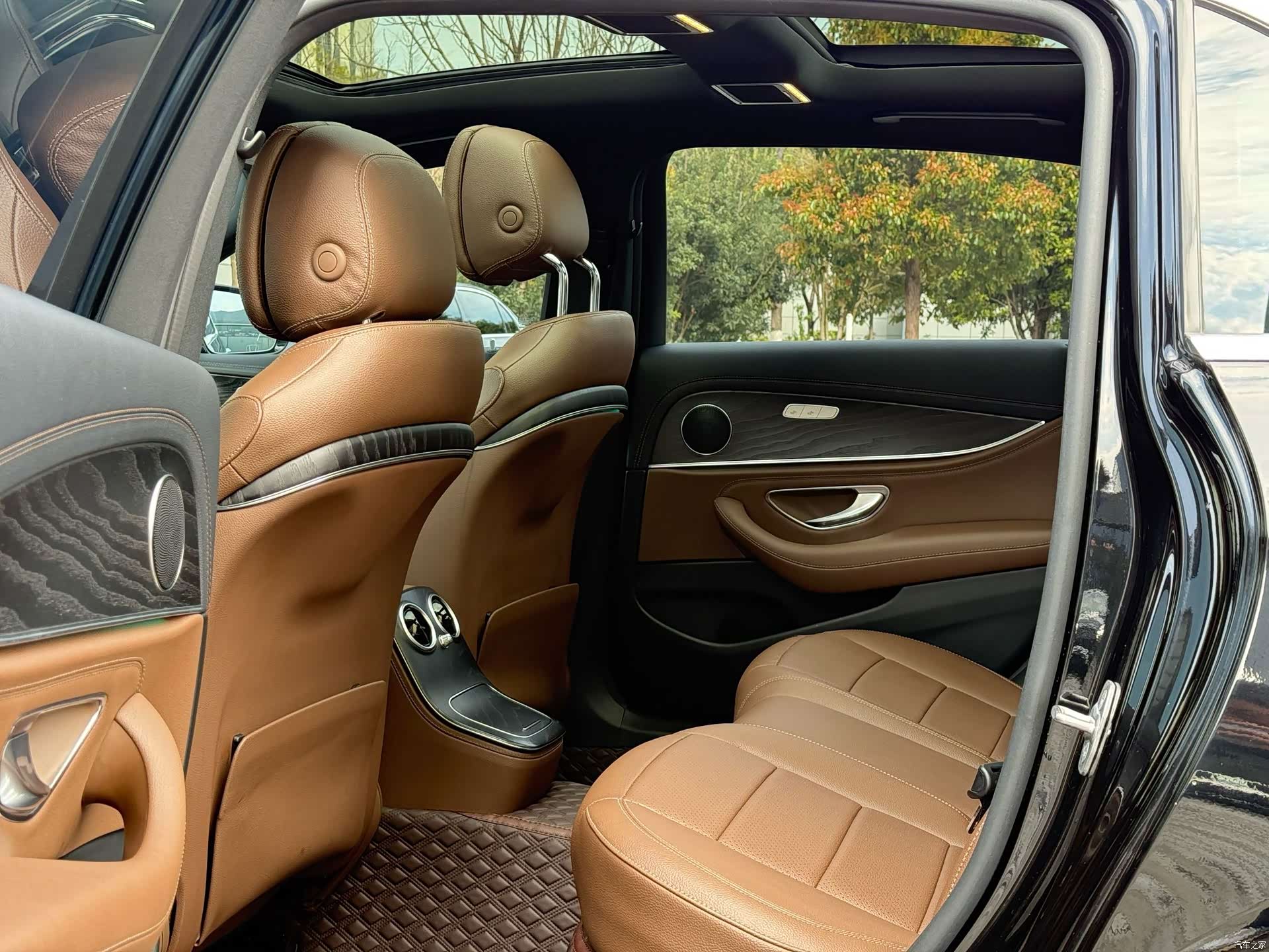 Mercedes-Benz E-Class, 2021 4