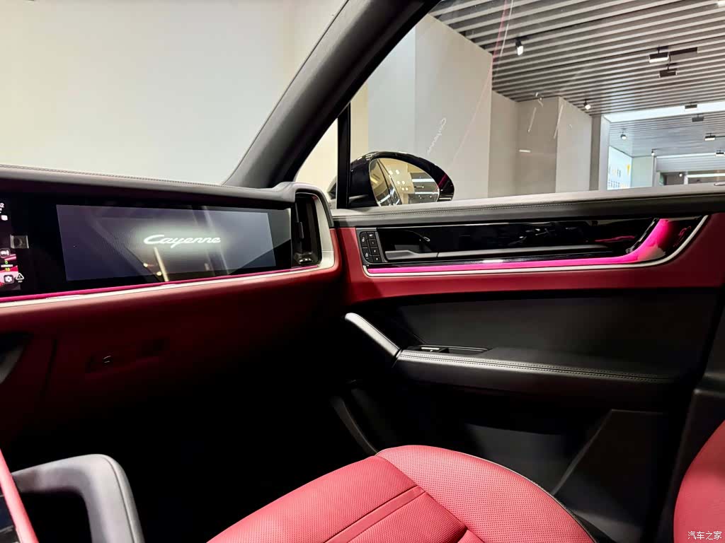 Porsche Cayenne, 2025 24