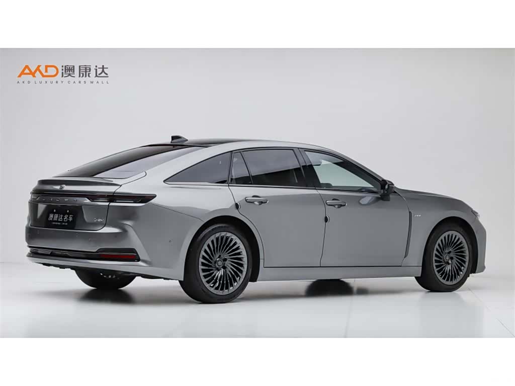 Toyota Crown, 2025 3