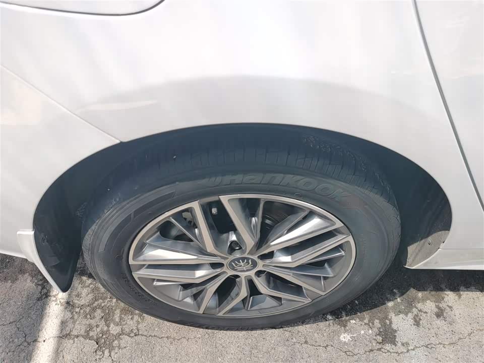 BYD Qin Yuan BYD Qin Yuan