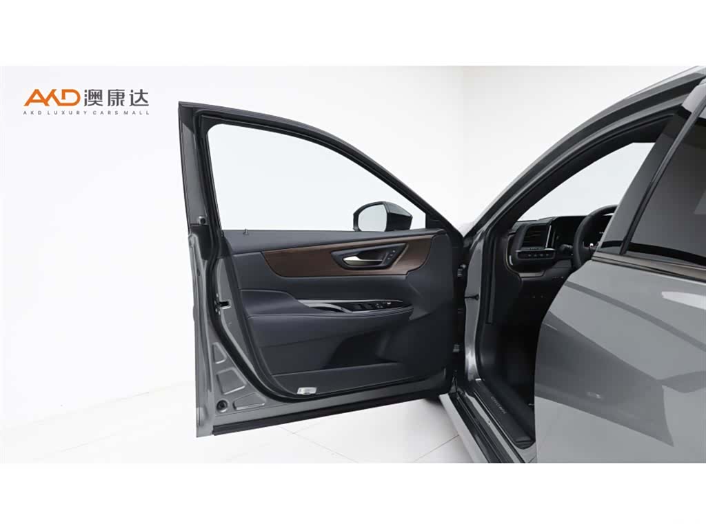 Toyota Crown, 2025 10