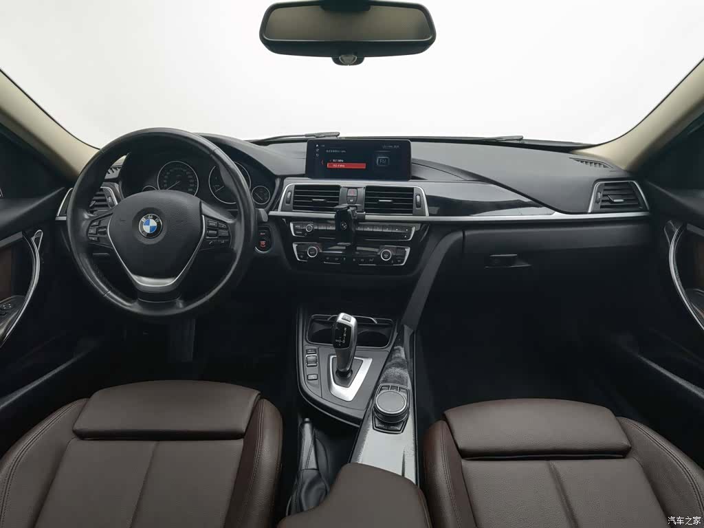 BMW 3 Series, 2018 все фото