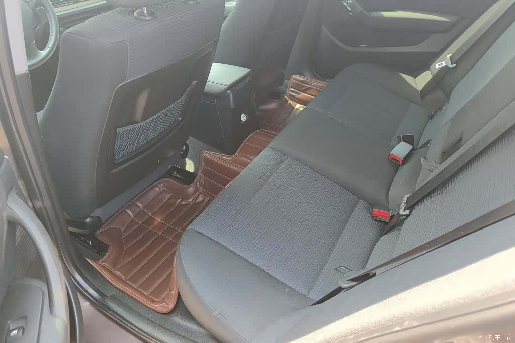 BMW X1, 2013 11