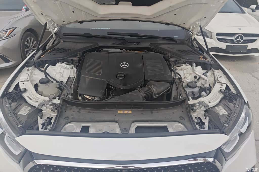 Mercedes-Benz E-Class, 2024 10