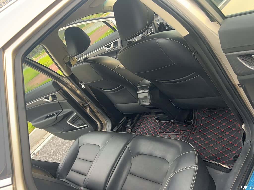 Geely Emgrand, 2018 16