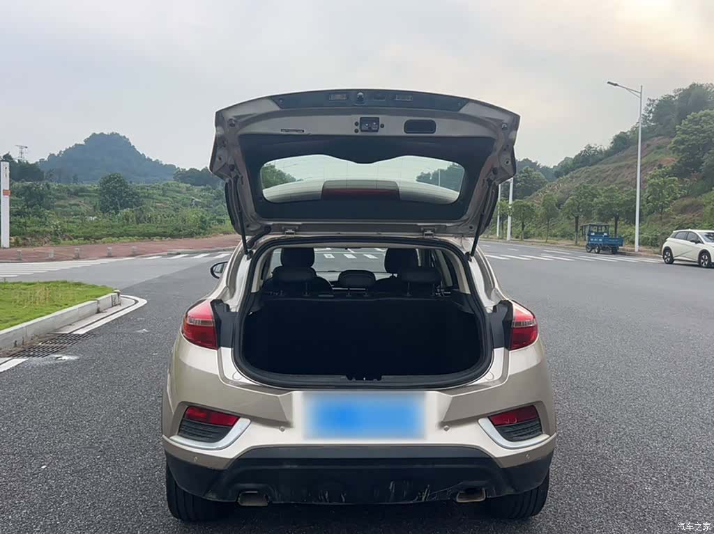 Geely Emgrand, 2018 23