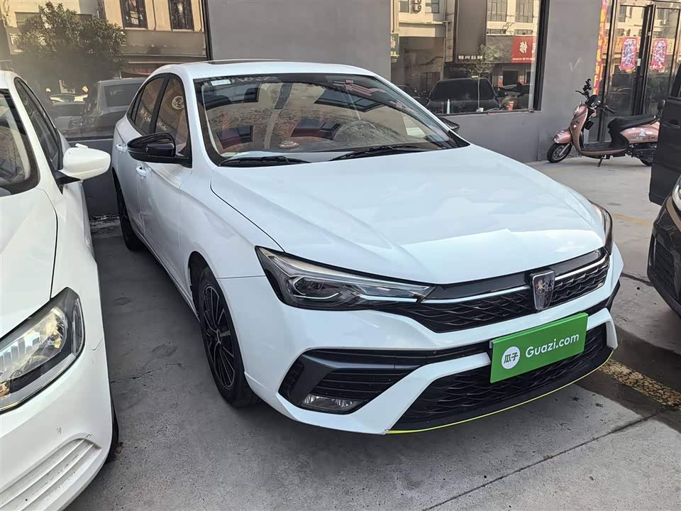 Roewe i5