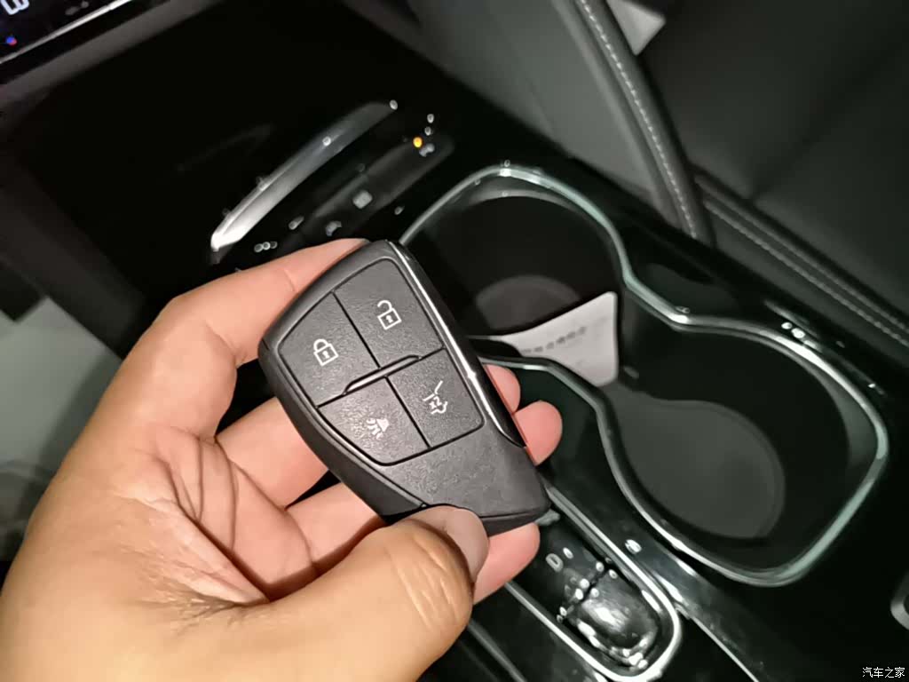 Buick Envision Plus, 2022 9