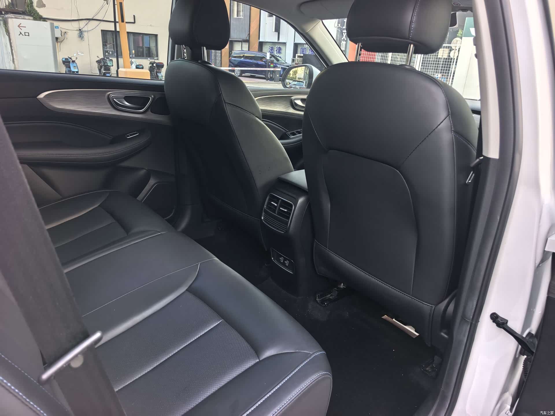 Roewe RX5, 2024 10