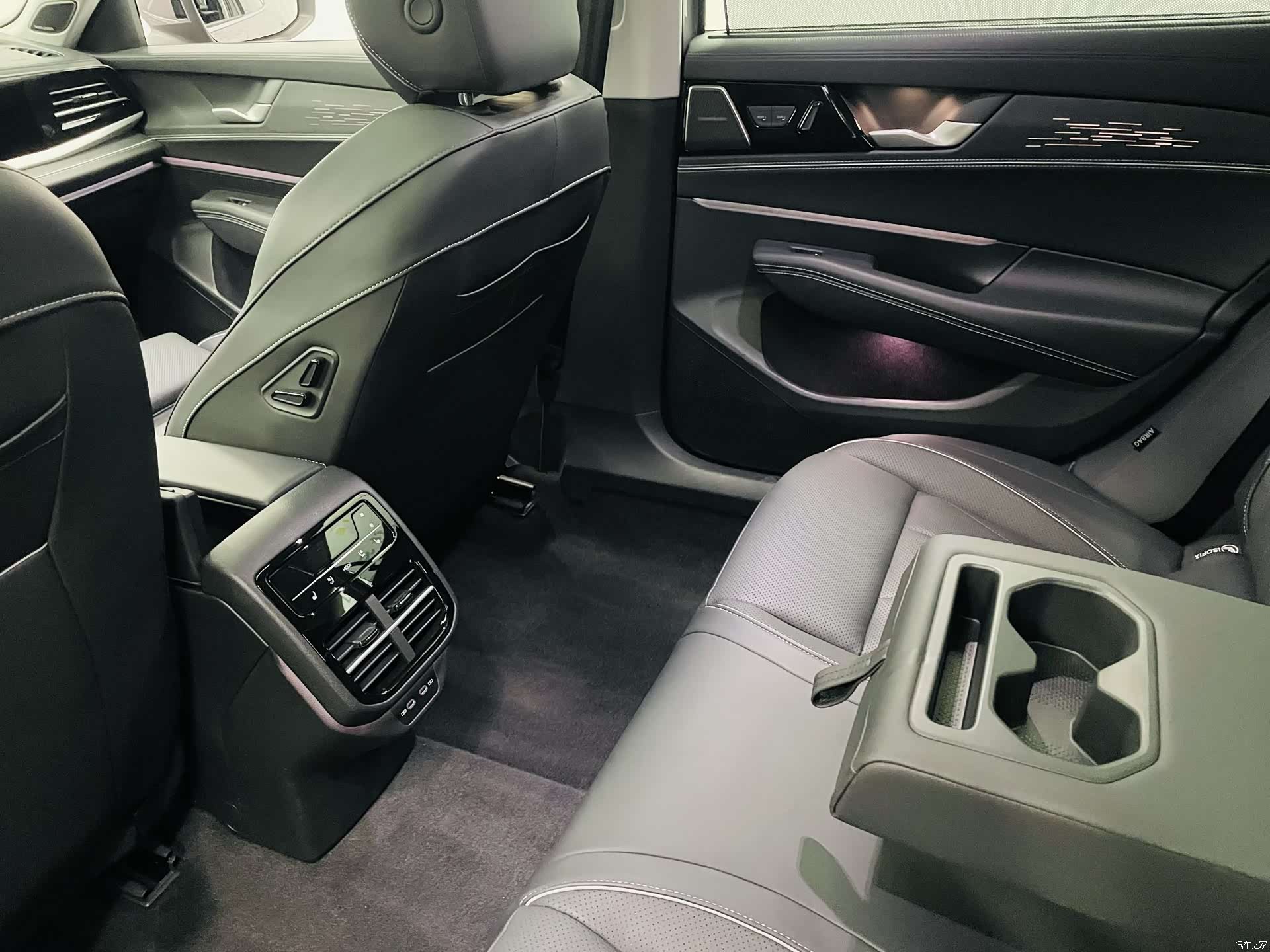 Volkswagen Passat, 2024 12