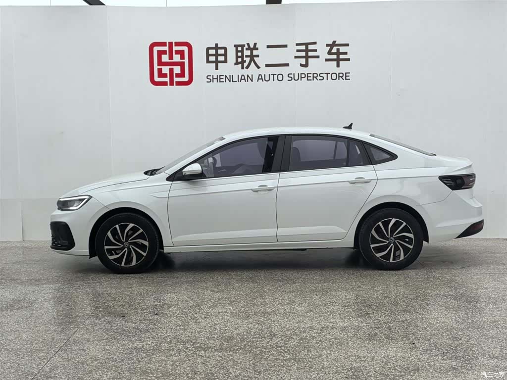 Volkswagen Lavida, 2025 4