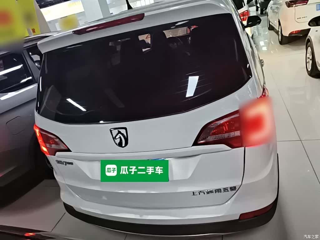 Wuling 730, 2017 6