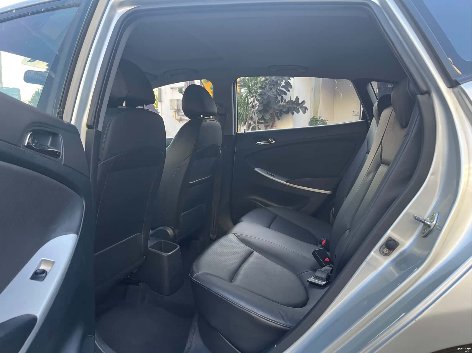 Hyundai GLS, 2012 16