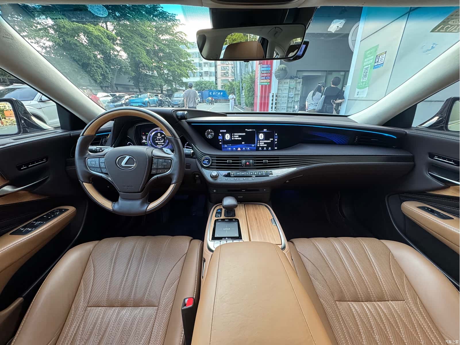 Lexus LS, 2019 15