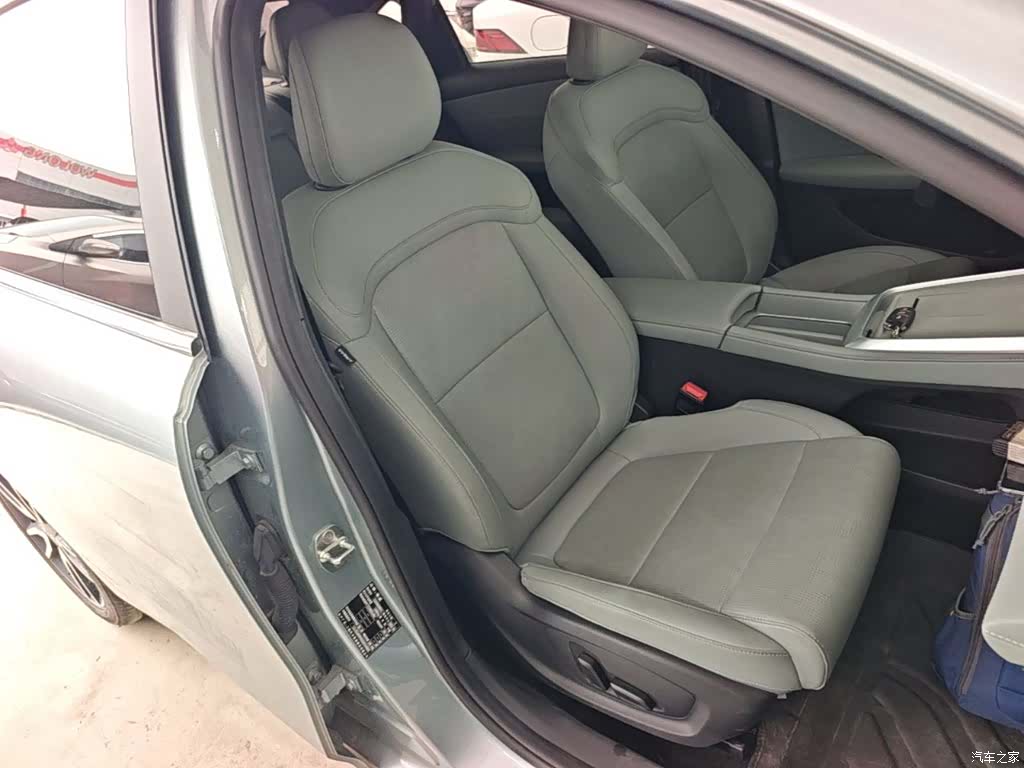 Roewe D6, 2025 25