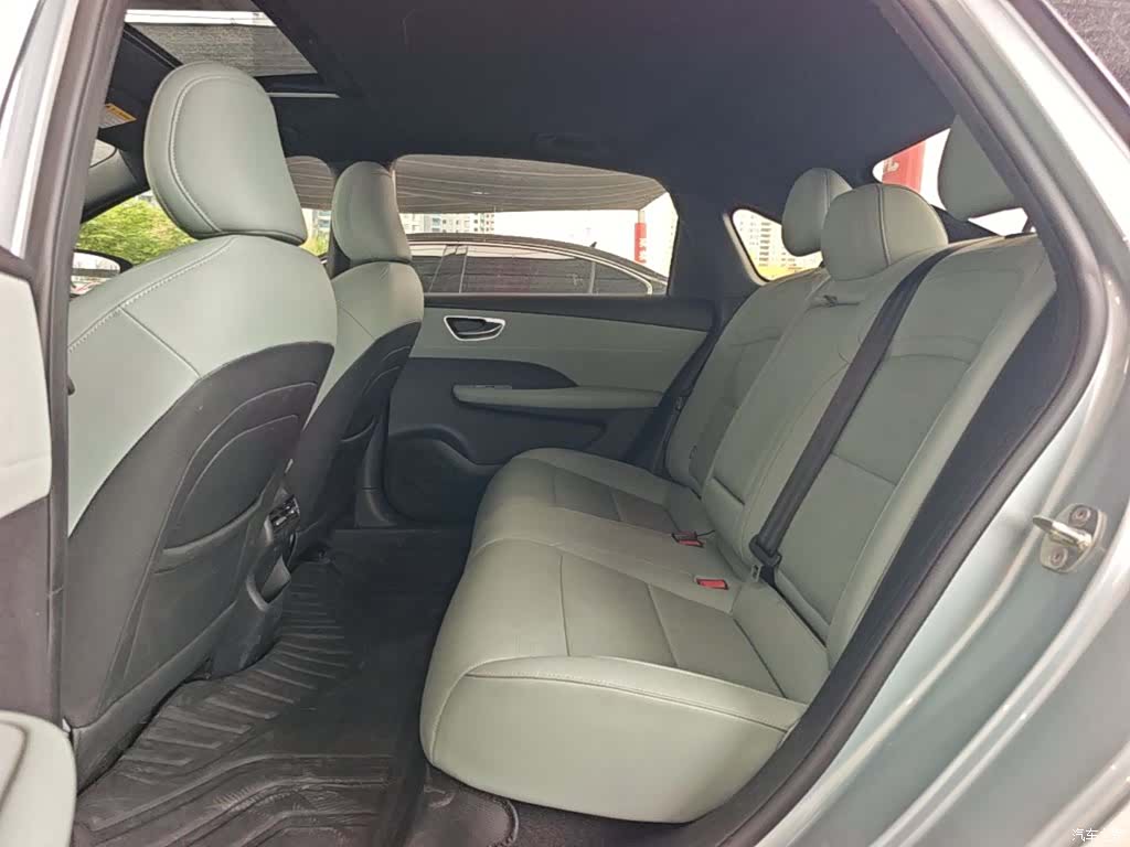 Roewe D6, 2025 17