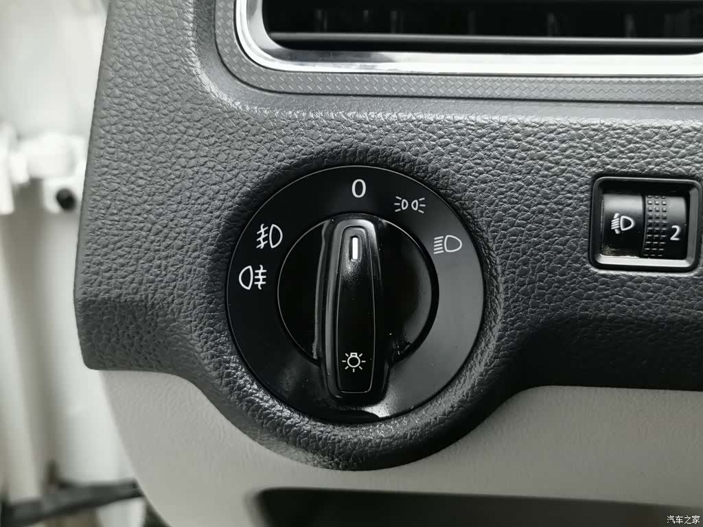 Skoda Rapid, 2017 21