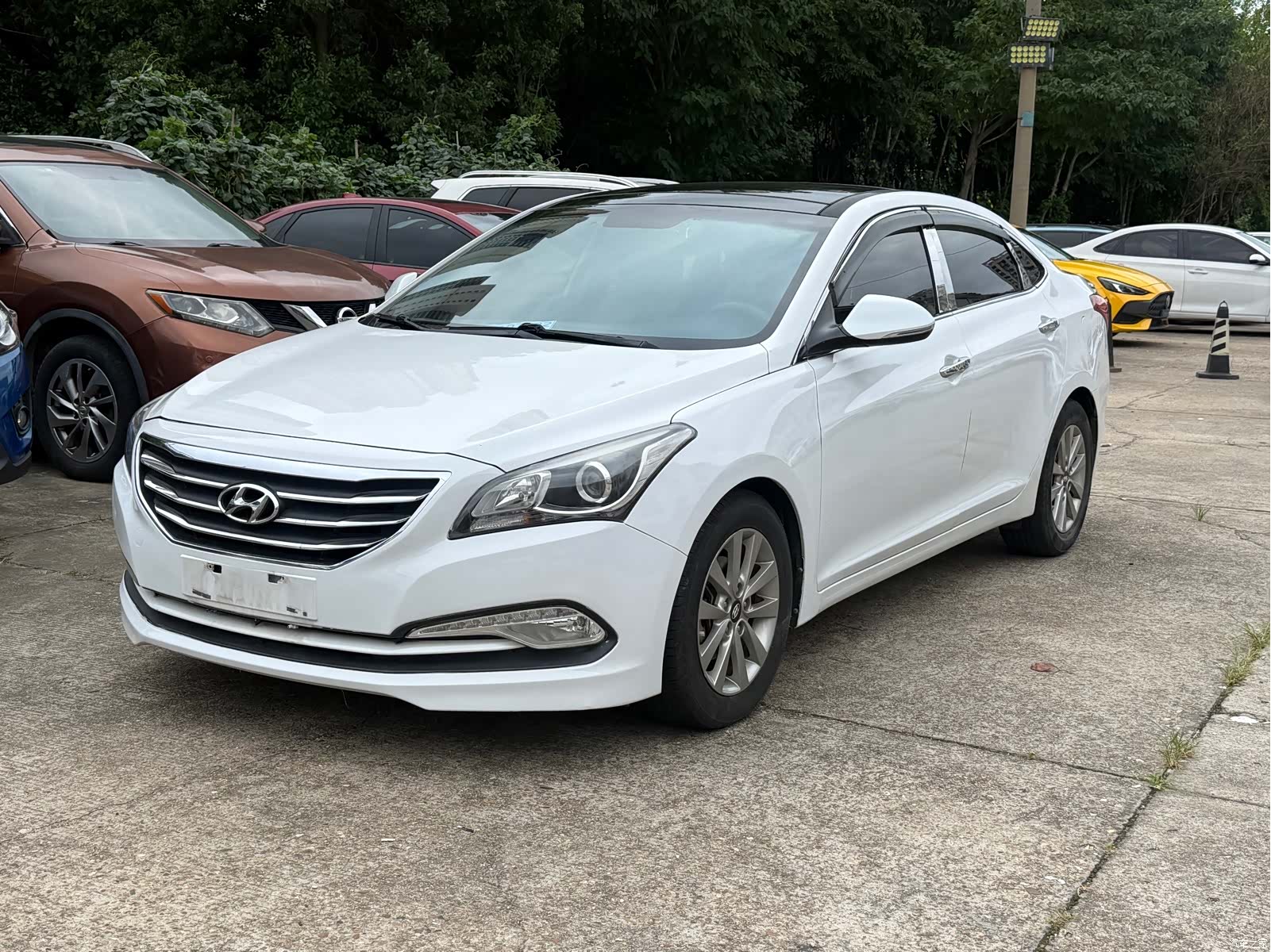 Hyundai GLS, 2015 1