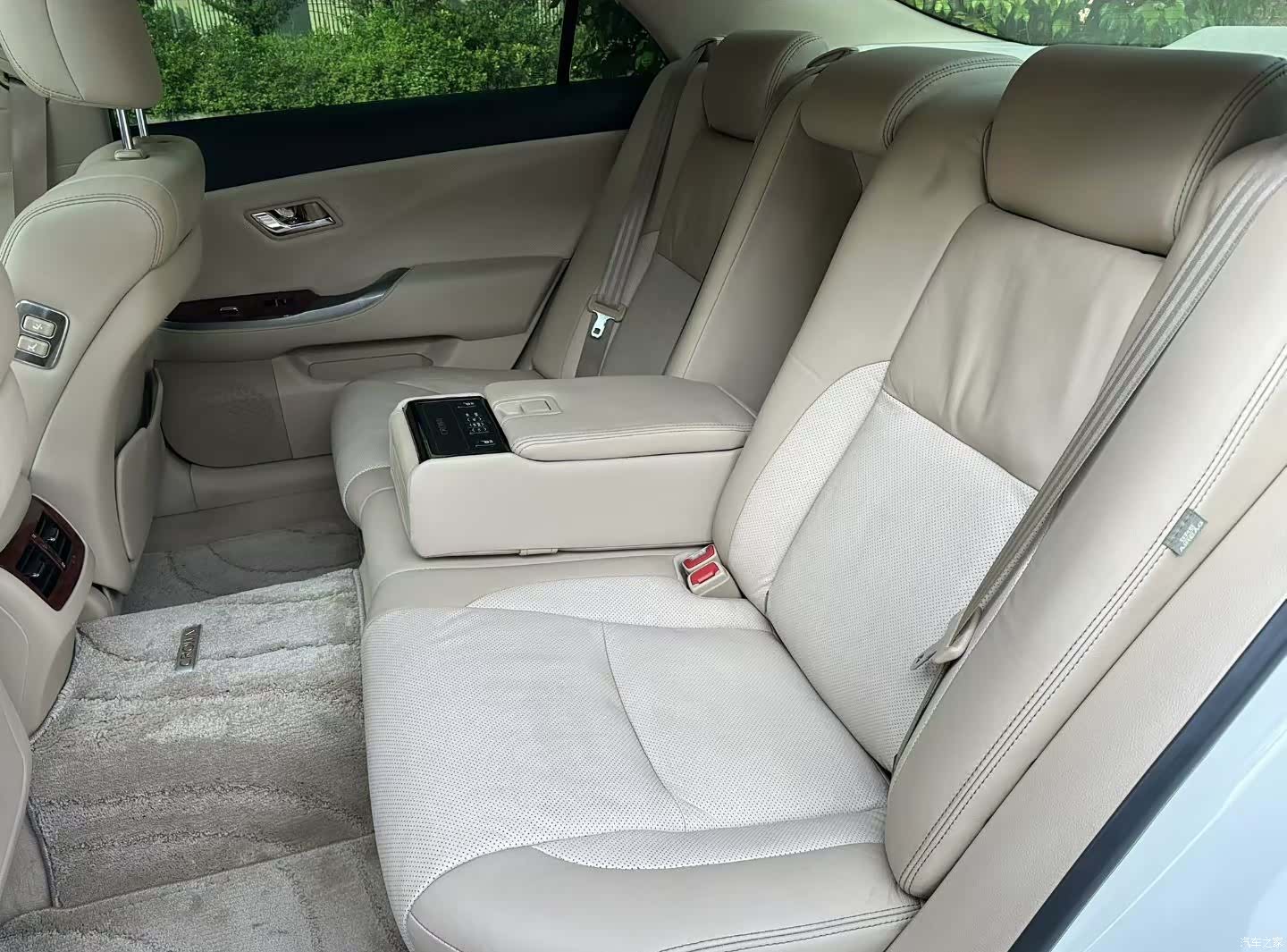 Toyota Crown, 2014 11