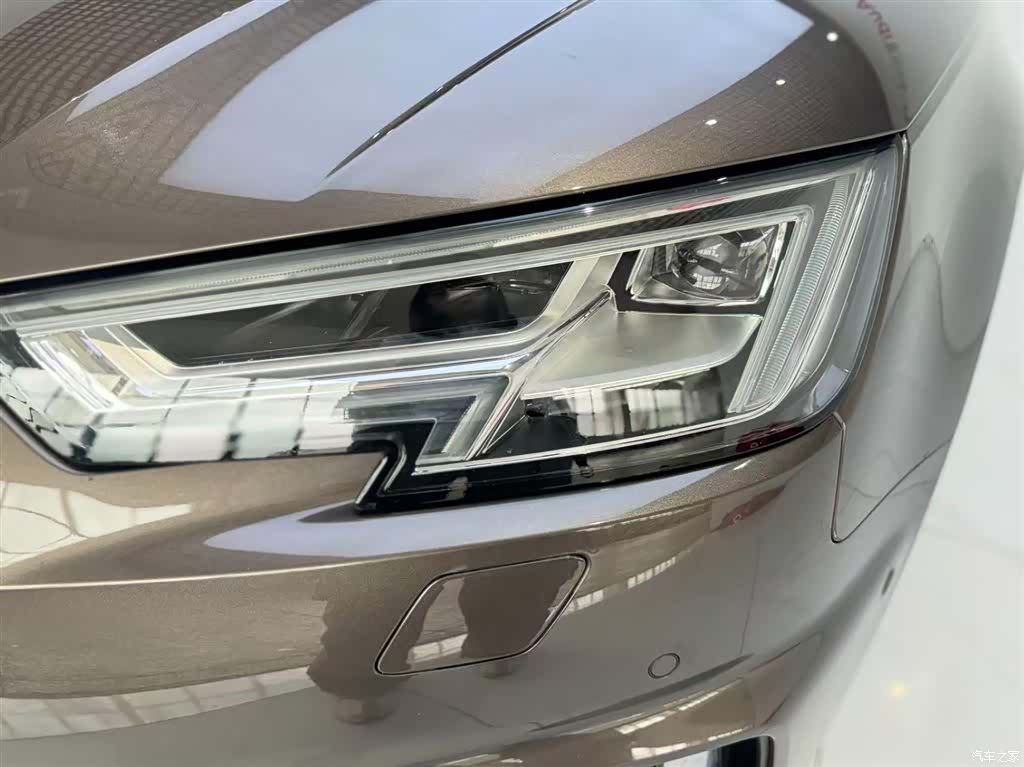 Audi A4L, 2020 15