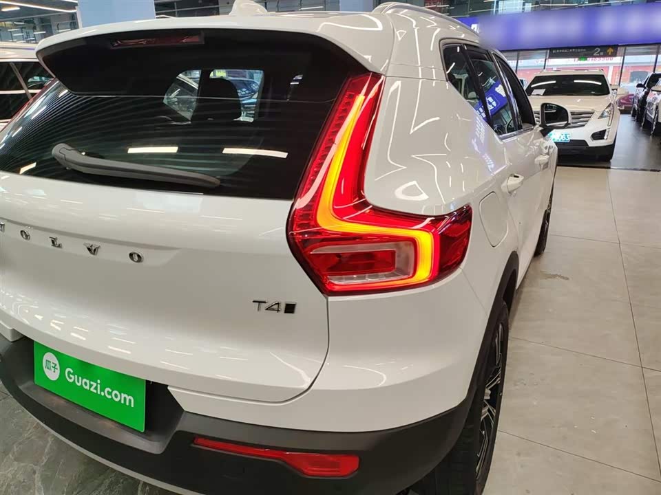 Volvo XC40