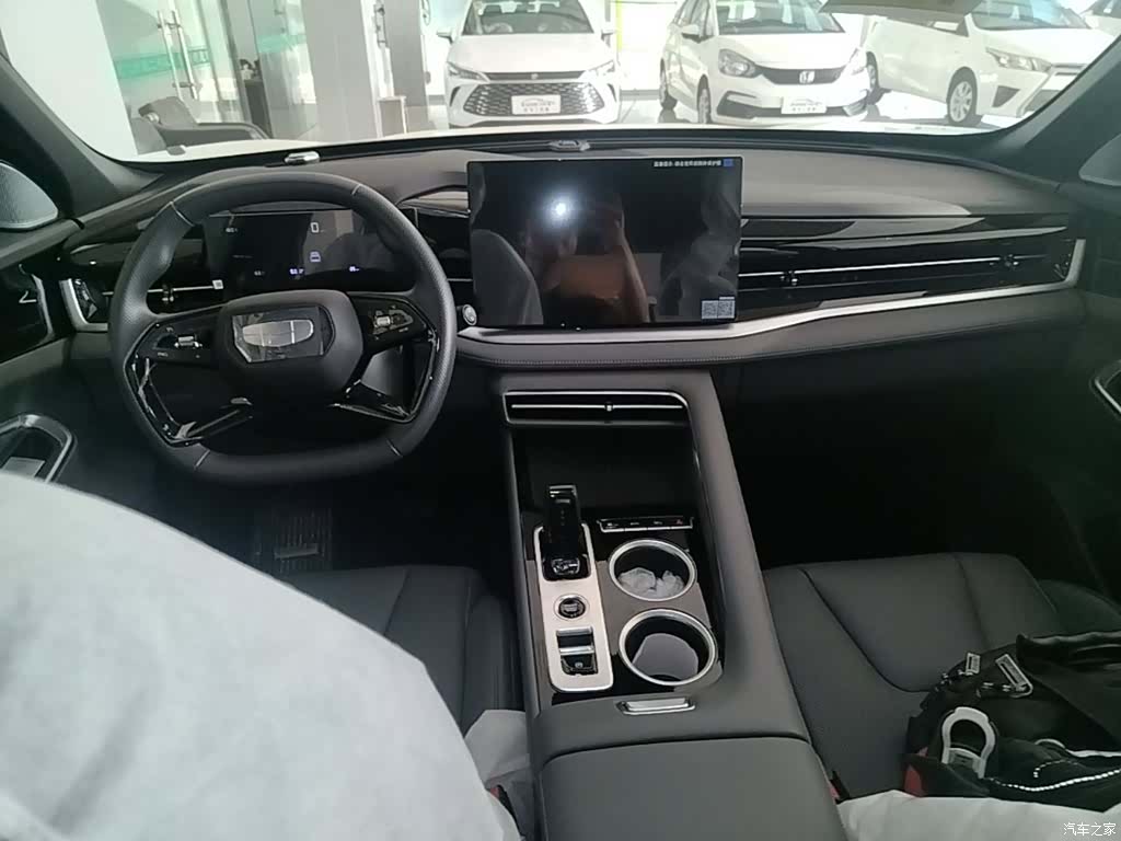 Geely Boyue, 2026 10