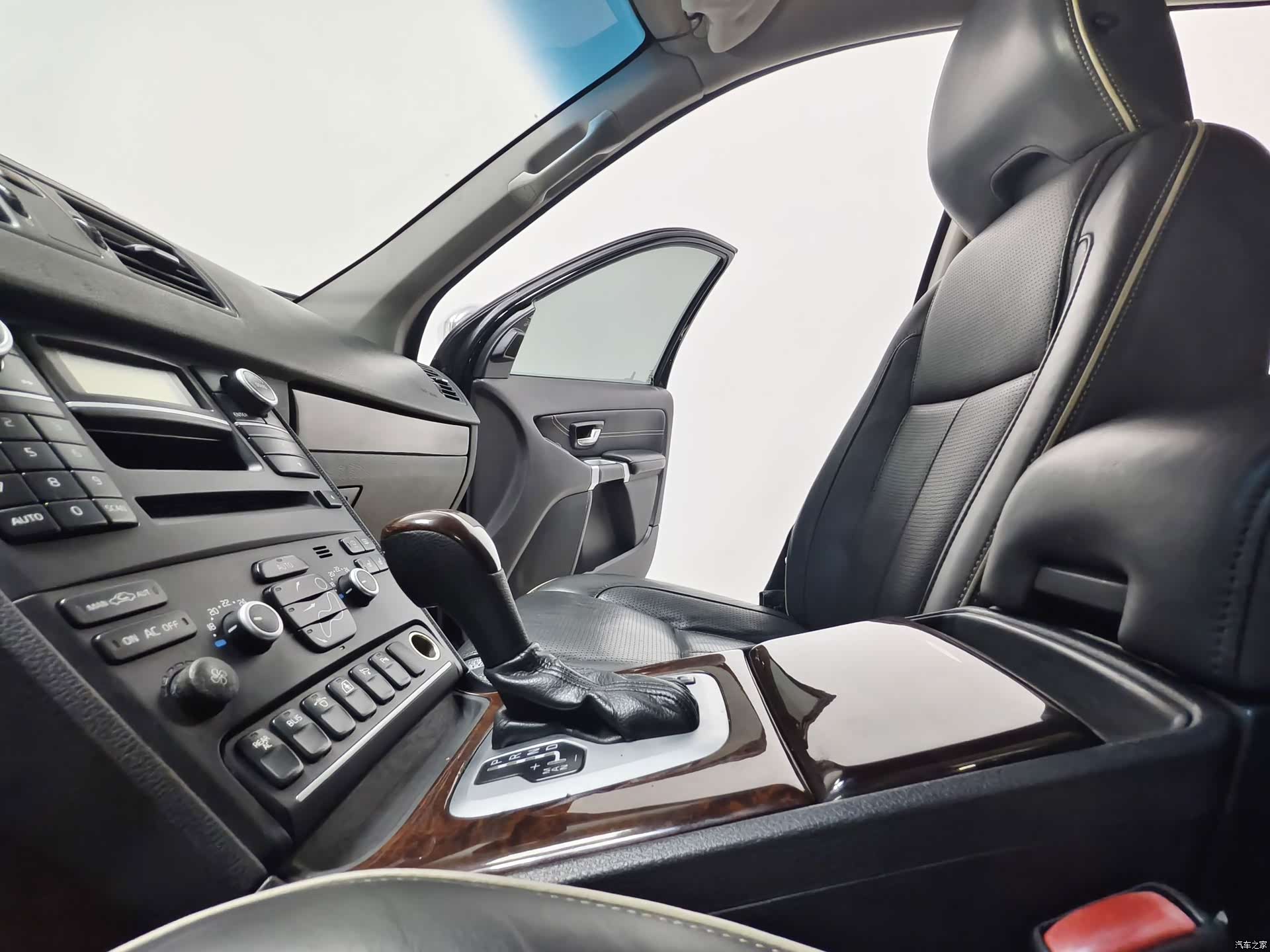 Volvo XC90, 2014 12