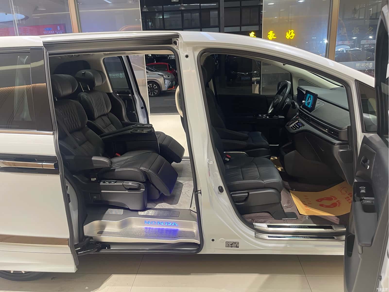 Honda Elysion, 2025 21