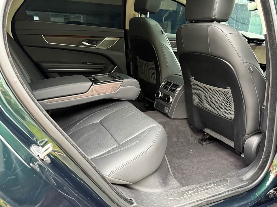 Jaguar XFL