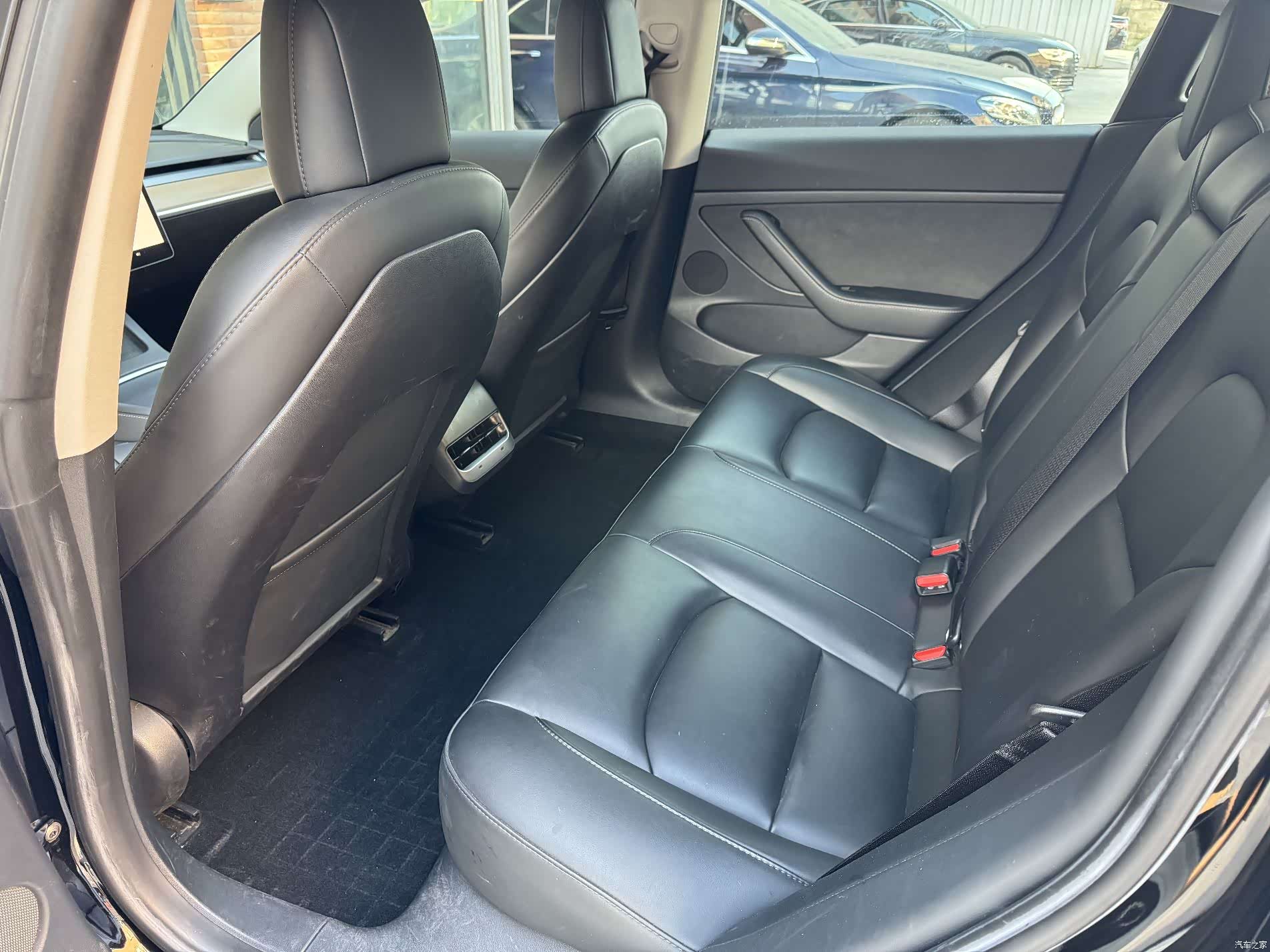Tesla Model 3, 2023 8