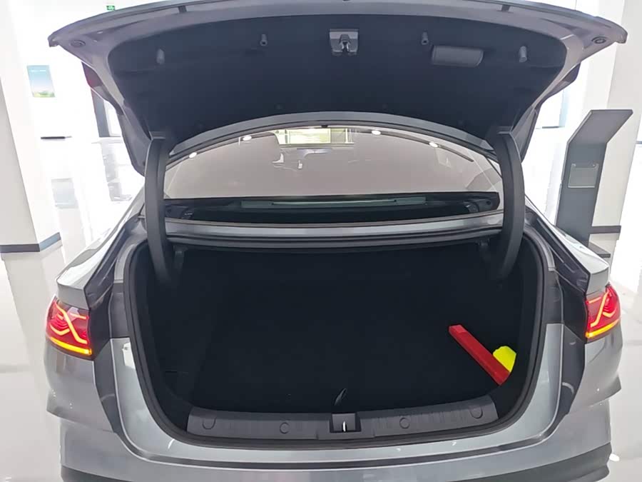 BYD Qin L 2025, фото 19