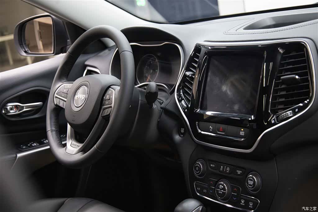 Jeep Cherokee, 2019 17