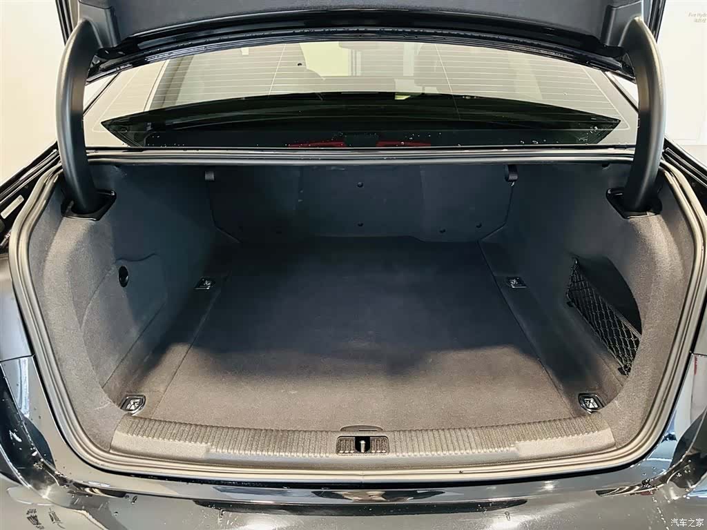 Audi A6L, 2019 6