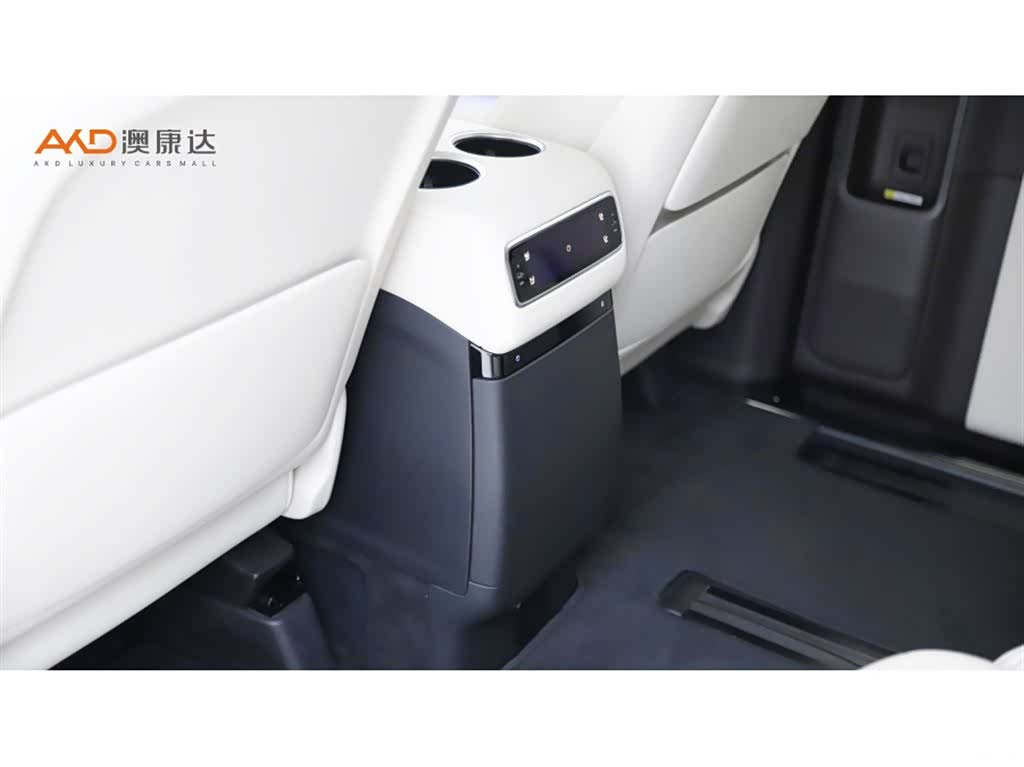 Li Auto MEGA, 2024 10