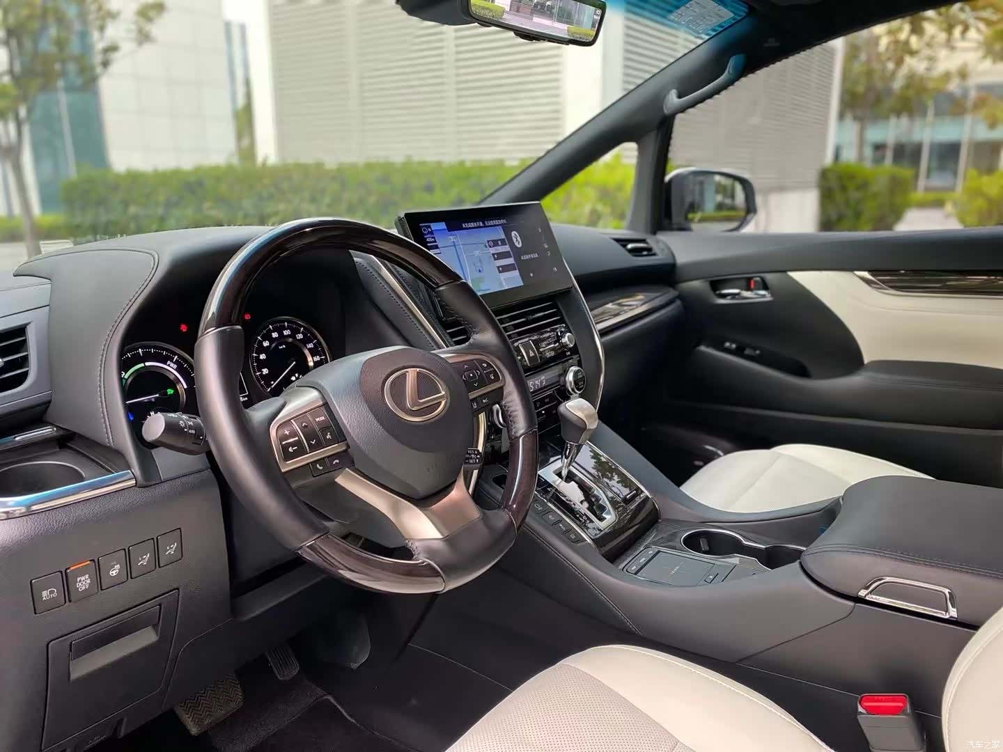 Lexus LM, 2020 8