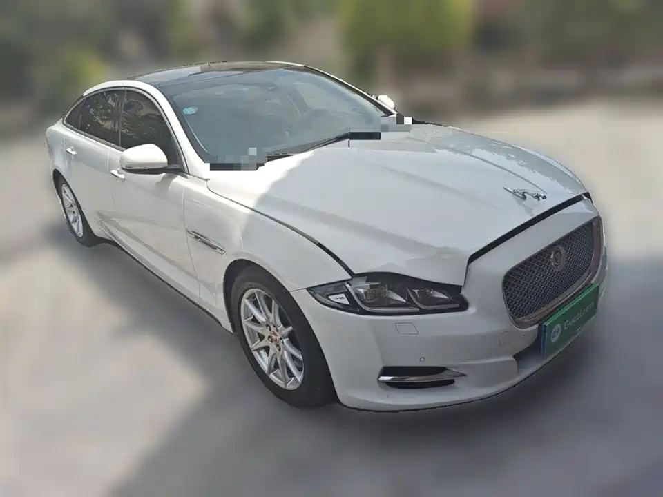 Jaguar XJ Jaguar XJ