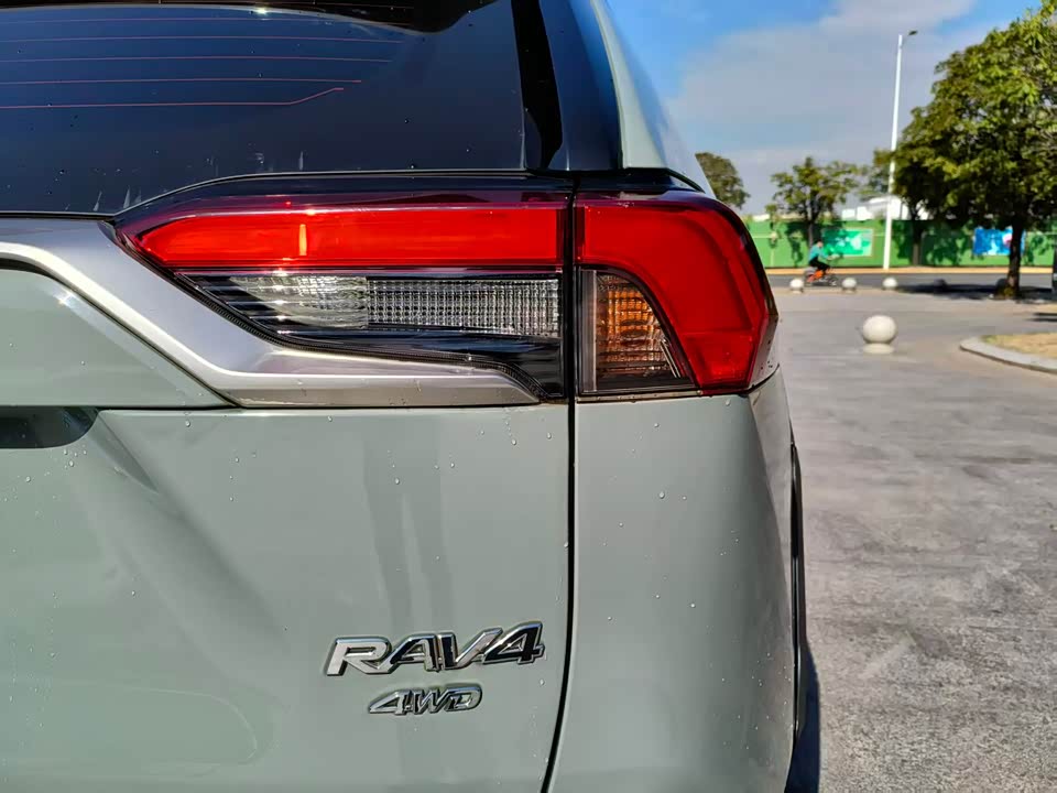 Toyota RAV4 Rongfang