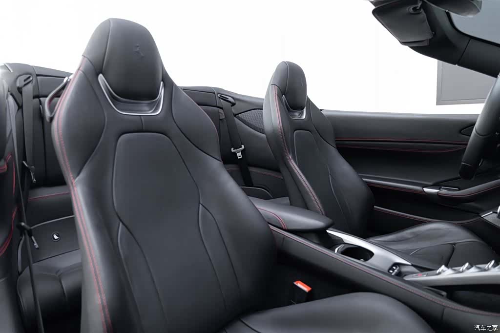Ferrari Portofino, 2023 11