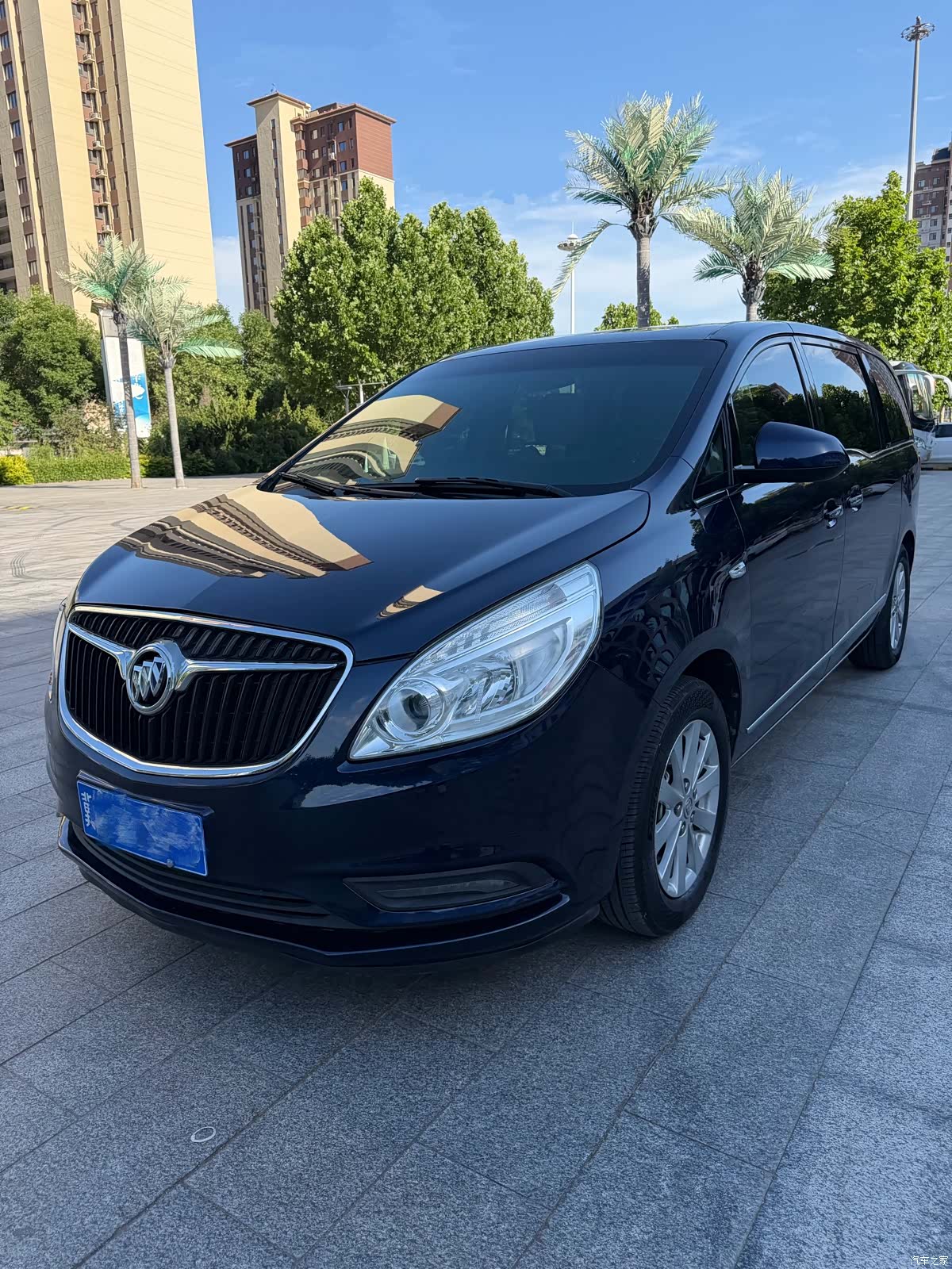Buick GL8, 2017 1