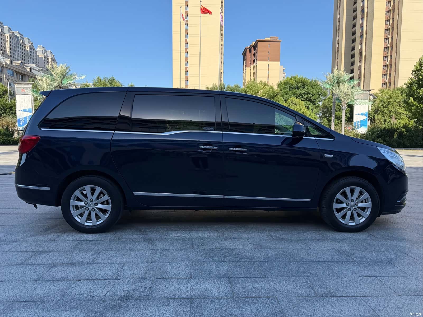 Buick GL8, 2017 6